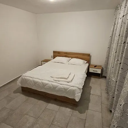 Konukevi Sunshine Schitu