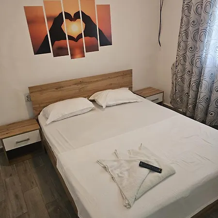 Sunshine 招待所 *